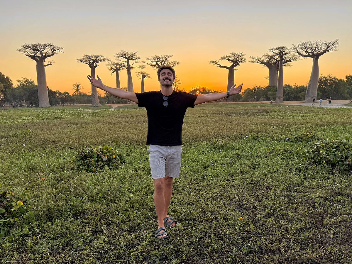 atardecer en avenida de los baobabs madagascar