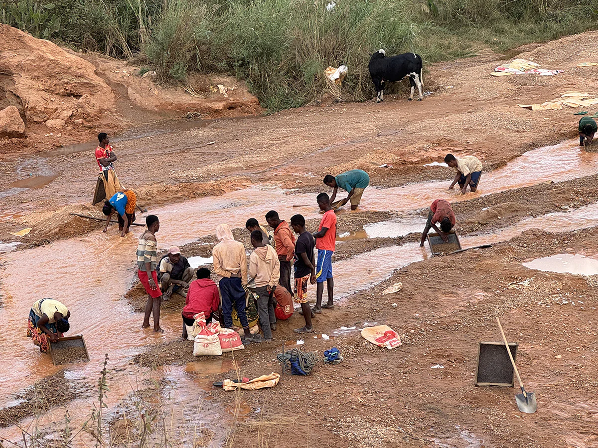 limpieza zafiros en madagascar minas y como visitar