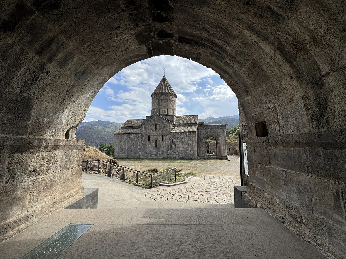 como visitar monasterio de tatev por libre (1) como visitar monasterio de tatev por libre (1)