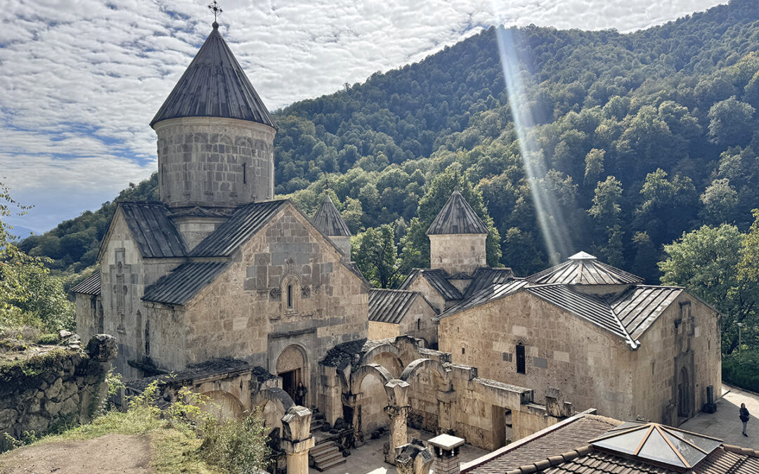 Qué ver y hacer en Dilijan por libre + Lago Sevan: Guía completa