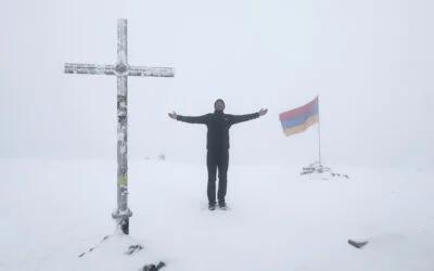 Cómo subir al Monte Aragats por libre y qué hacer en Byurakan